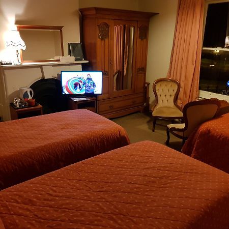 Menai Bank Hotel Карнарфон Екстериор снимка