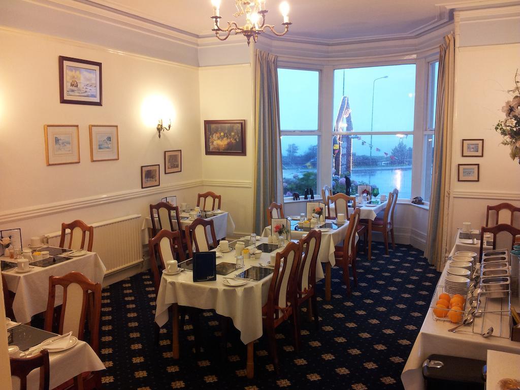Menai Bank Hotel Карнарфон Екстериор снимка