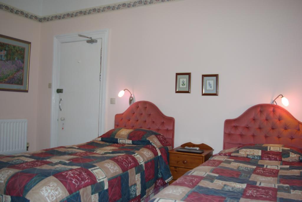 Menai Bank Hotel Карнарфон Стая снимка