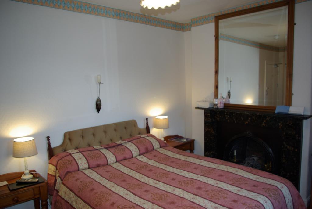 Menai Bank Hotel Карнарфон Стая снимка